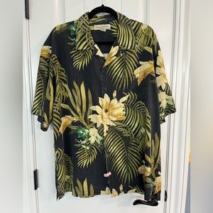 Men’s Tommy Bahama 100 percent silk button down shirt